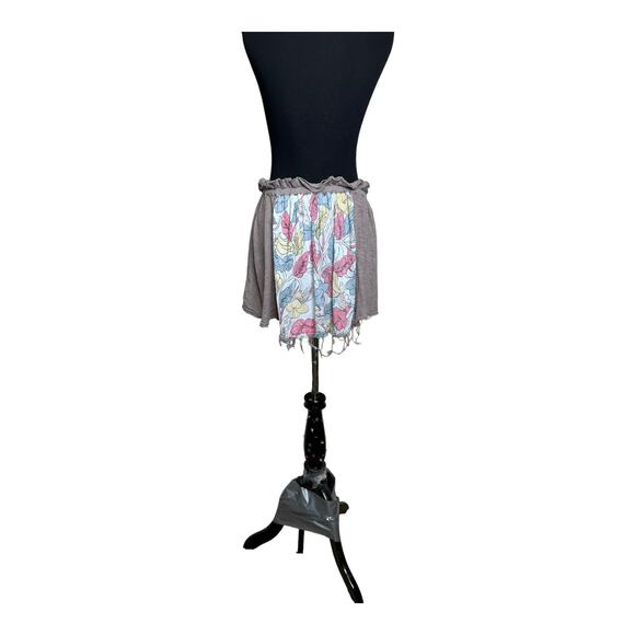 Free People Floral Frayed Hem buttoned front tie Mini Pleated Skirt size Small - Picture 2 of 12